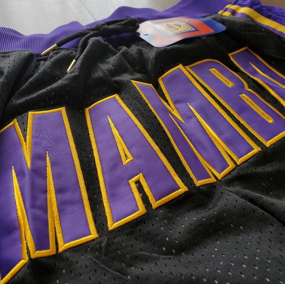 Kobe Bryant - Picture 2 of 8